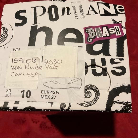 Payless Woman’s Brash Beige patent dressy/casual slip-on flats. Size 10W NWT - Picture 2 of 15